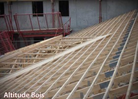 Rénovation charpente en fermettes posée dans le 13